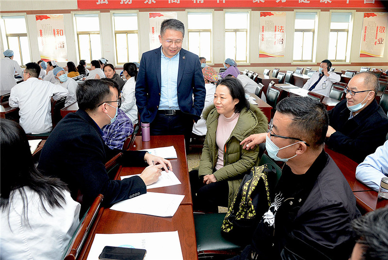 五届三次职代会 (14).jpg