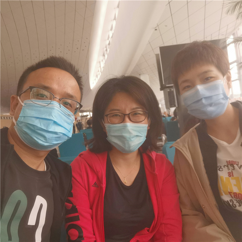 20200509我们仨踏上了丰都之旅.jpg