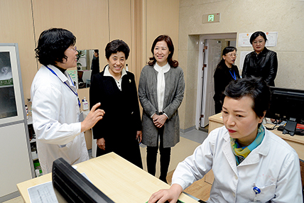市医保局来我院督查 (1).jpg